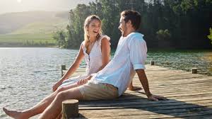 अरे क्या है ये लव बॉम्बिंग? कहीं आप भी तो नहीं हो रहे इसका शिकार, दे लें ध्यान वरना बाद में पछताएंगे