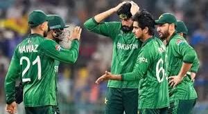 क्यों उस्मान तारिक को डर-डरकर गेंद थमाई? भारत से हार के बाद पाकिस्तानी कोच ने दिया ये जवाब