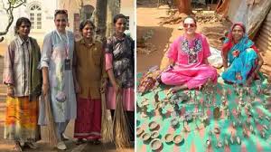 बड़ौदा की महारानी झाड़ू लेकर जब पहुंचीं ग्राउंड में, कुर्ता पहन महिलाओं संग दिखाई सादगी, चटाई पर बैठ खिलखिलाईं