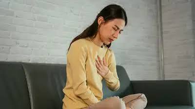महिलाओं में केवल खून की कमी का संकेत नहीं है सांस फूलना, ये संकेत बताते हैं हार्ट टेस्ट की जरूरत